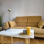 شقة Marujita فيرول